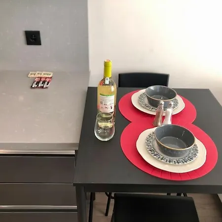 Secured Lux 1 Bedroom - Gym, Sauna, Parking - 142