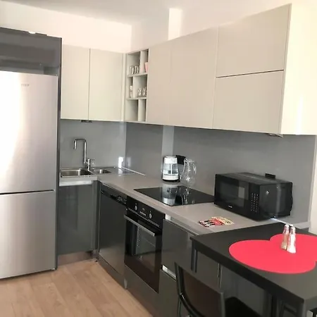 Apartment Secured Lux 1 Bedroom - Gym, Sauna, Parking - 142