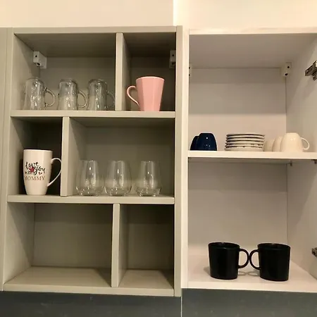 Secured Lux 1 Bedroom - Gym, Sauna, Parking - 142 *
