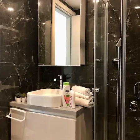 Secured Lux 1 Bedroom - Gym, Sauna, Parking - 142 Apartment Istanbul
