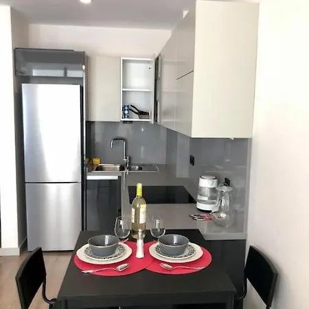 Apartamento Secured Lux 1 Bedroom - Gym, Sauna, Parking - 142 *